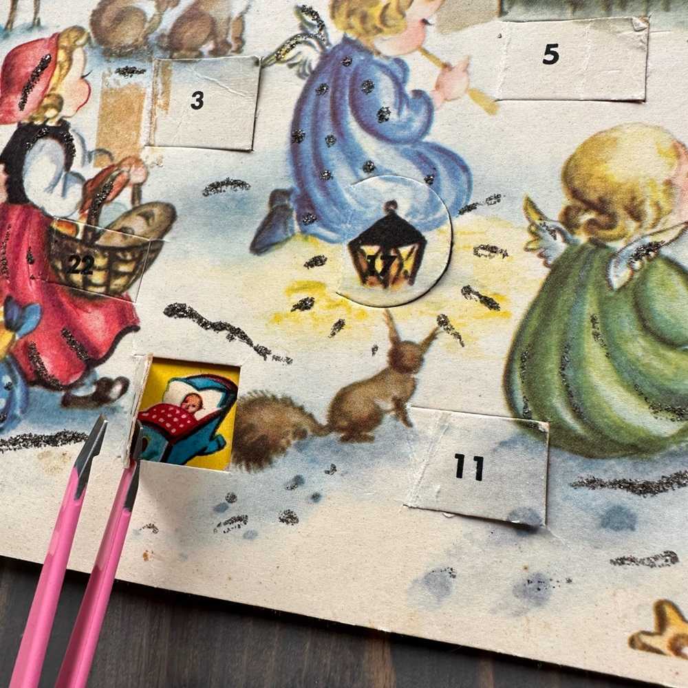 Vintage paper Christmas advent calendar - Picture 6 of 11